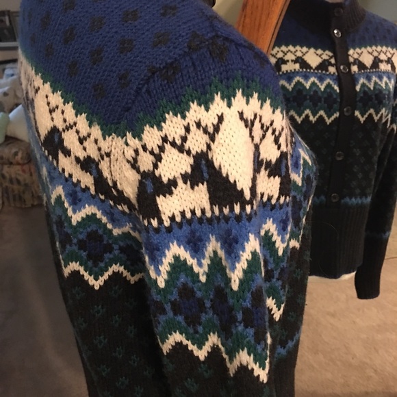 Gorgeous ski sweater by Liz Claiborne - Picture 3 of 4